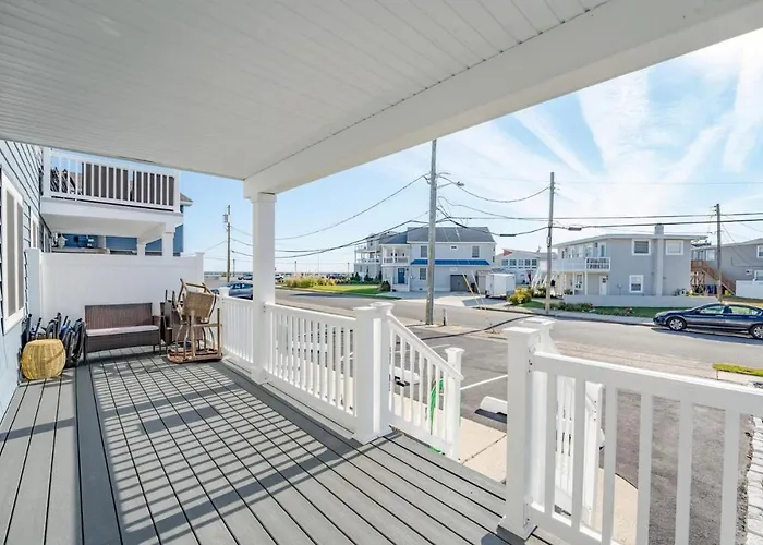 Steps To Sand Updated Bouchee Beachy Condo Deck Parking